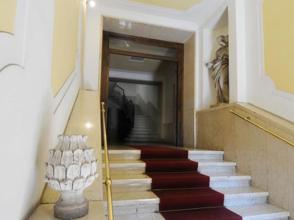 B&B Cangrande di Danese-Viviani : photo 9 de la chambre chambre quadruple avec salle de bains privative