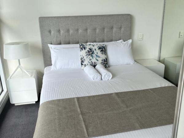 Tasha's Apartments on Warwick : photo 1 de la chambre appartement avec balcon