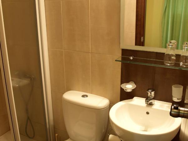 Hotel Filoxenia : photo 2 de la chambre chambre double Économique - rez-de-chaussée