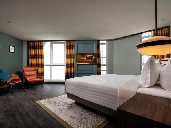 The George Penang by The Crest Collection : photo 3 de la chambre premier executive suite 