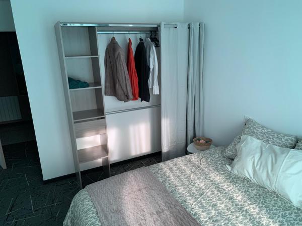 Les AGRIATES : photo 7 de la chambre chambre double avec salle de bains privative