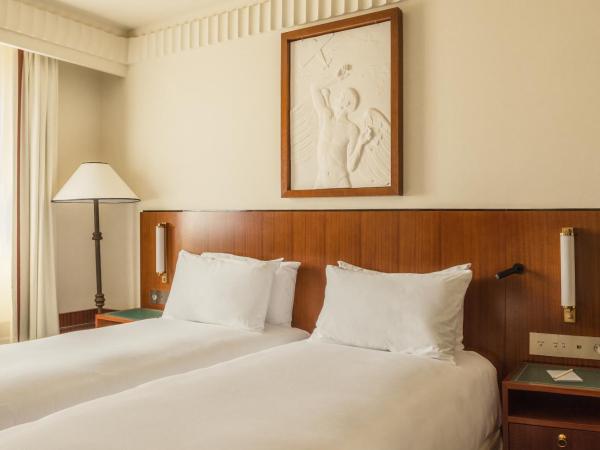 Hôtel Des Grands Voyageurs : photo 8 de la chambre chambre double « signature » avec lit king-size 