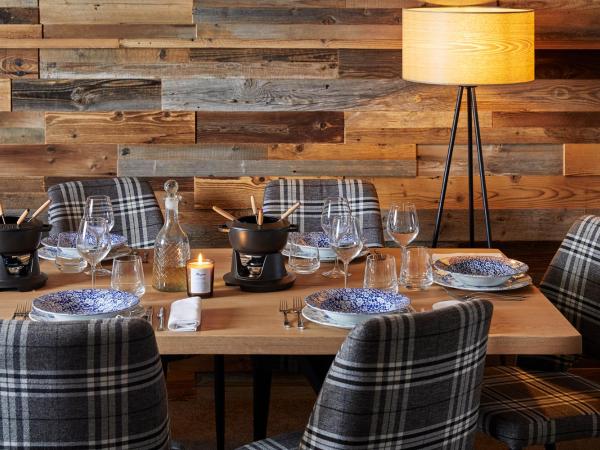 Hôtel L'Arboisie : photo 4 de la chambre la grande suite avec balcon