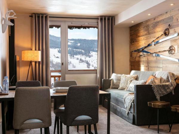 Hôtel L'Arboisie : photo 4 de la chambre la suite megève avec balcon