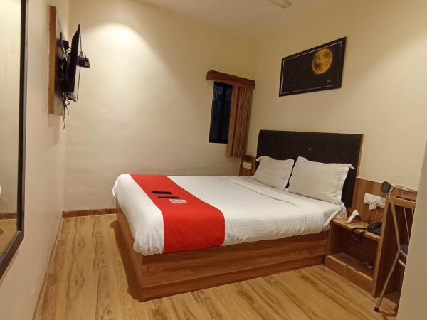 Hotel Deluxe Residency : photo 10 de la chambre chambre double standard