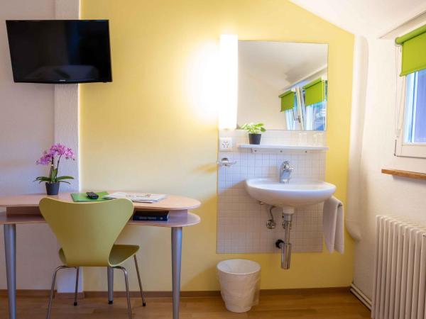 Hotel Marthahaus : photo 4 de la chambre chambre double standard avec salle de bains commune