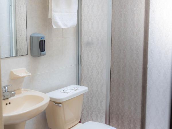 Hotel el Carmen : photo 6 de la chambre chambre lits jumeaux