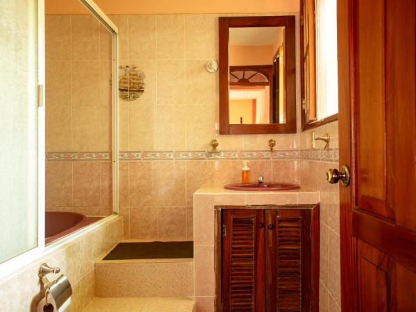 Casona H : photo 3 de la chambre chambre double supérieure