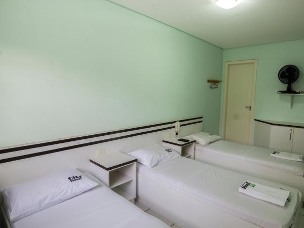 City Hotel, Curitiba : photo 1 de la chambre chambre triple