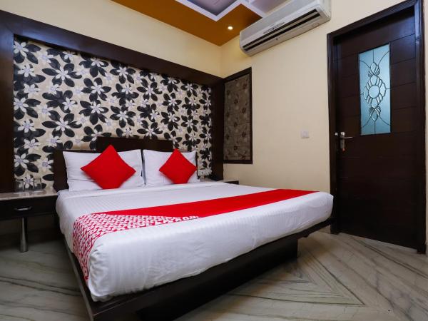 Hotel J P Inn Near Patel Nagar Metro Station : photo 2 de la chambre chambre triple classique
