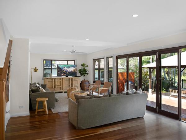 Away Guesthouse- Away on Shirley Lane : photo 2 de la chambre maison 7 chambres