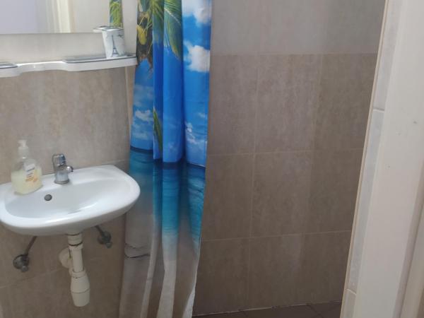 Kolpingház Pécs : photo 5 de la chambre chambre lits jumeaux standard