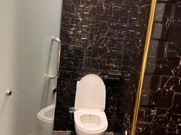 Al Amin Muslim Friendly Hotel : photo 2 de la chambre chambre double standard avec salle de bains commune