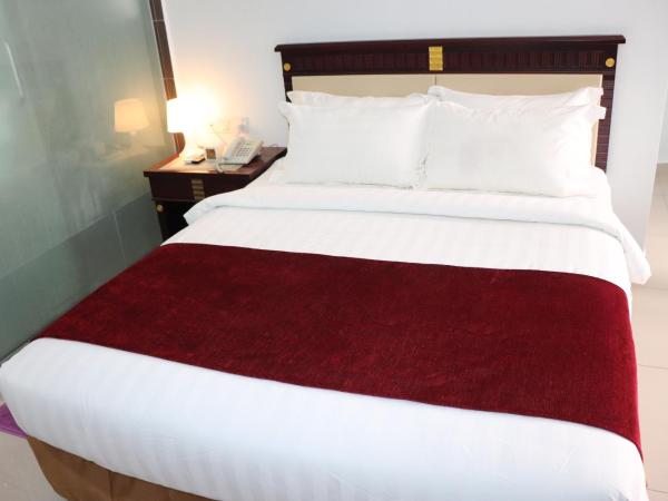 Al Amin Muslim Friendly Hotel : photo 5 de la chambre chambre double avec salle de bains privative