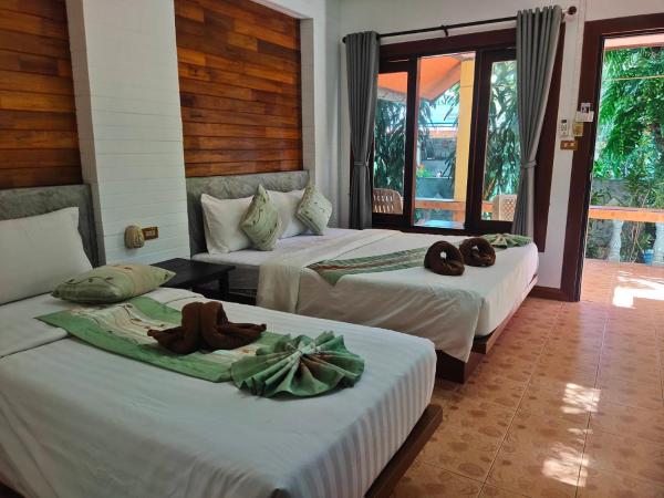 Lanta Riviera Resort - SHA Extra Plus : photo 3 de la chambre chambre triple avec balcon