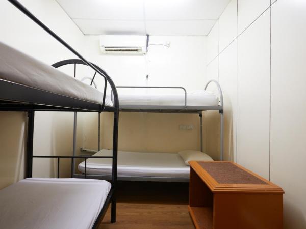 Ros Heritage Motel : photo 5 de la chambre dortoir mixte de 4 lits