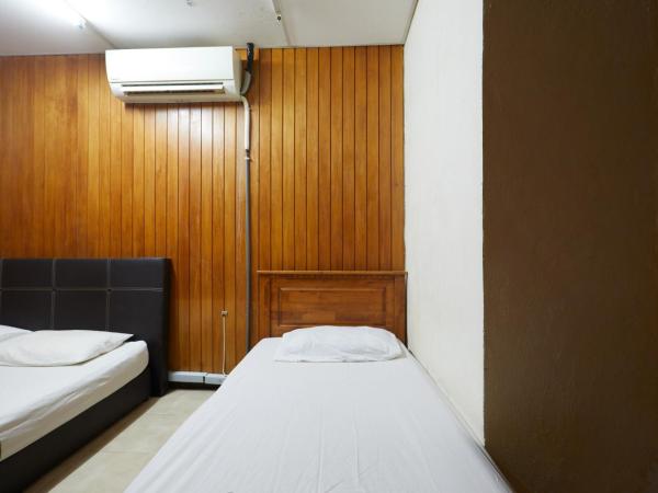 Ros Heritage Motel : photo 3 de la chambre chambre triple standard