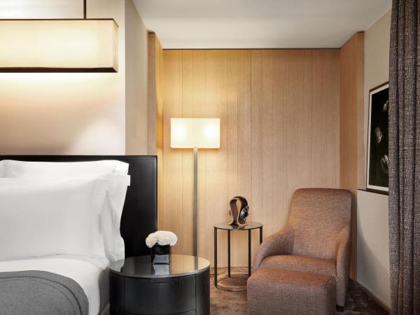 Bulgari Hotel Milano : photo 2 de la chambre chambre premium avec 1 lit king-size