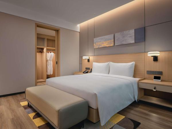 Hyatt Place Chengdu Bio-Town : photo 6 de la chambre one-bedroom apartment with park view （room includes 1 breakfast only）