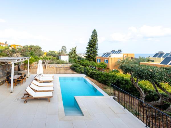 Marni Village : photo 7 de la chambre suite familiale supérieure avec piscine privée