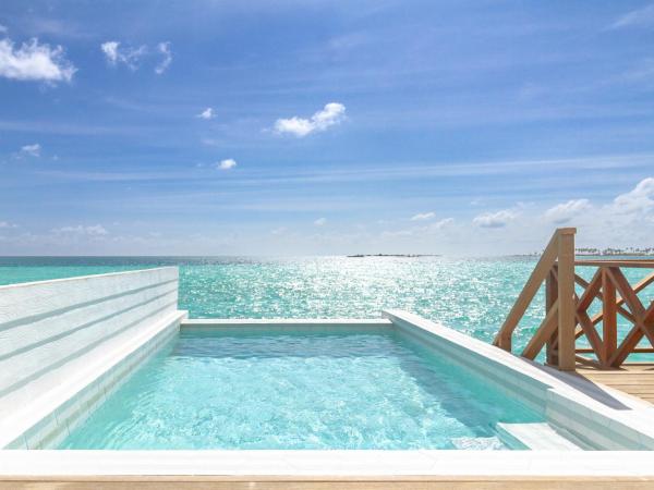 Joy Island Maldives All Inclusive Resort : photo 7 de la chambre suite lagon avec piscine privée