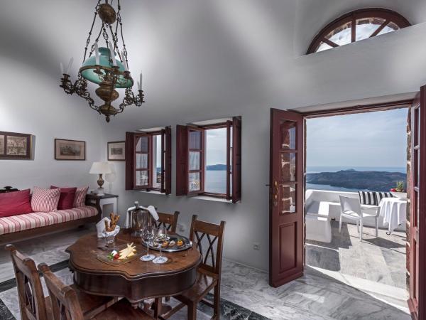 Aigialos Luxury Traditional Settlement : photo 8 de la chambre suites panoramiques - vue sur coucher de soleil