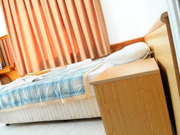 Kleopatra Beach Yildiz Hotel : photo 5 de la chambre chambre double ou lits jumeaux standard - vue sur mer