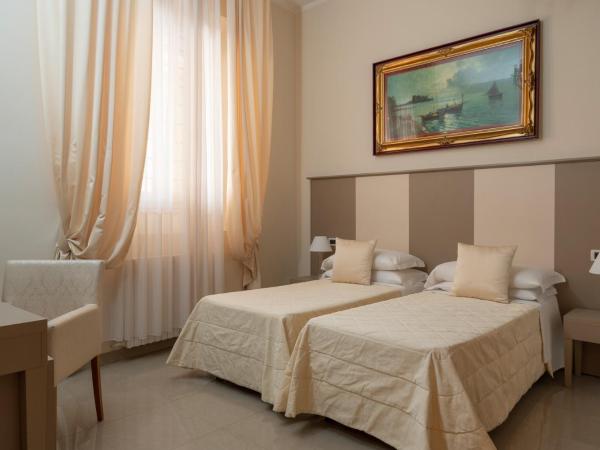 Albergo Rossini 1936 Small & Charming : photo 5 de la chambre chambre double supérieure