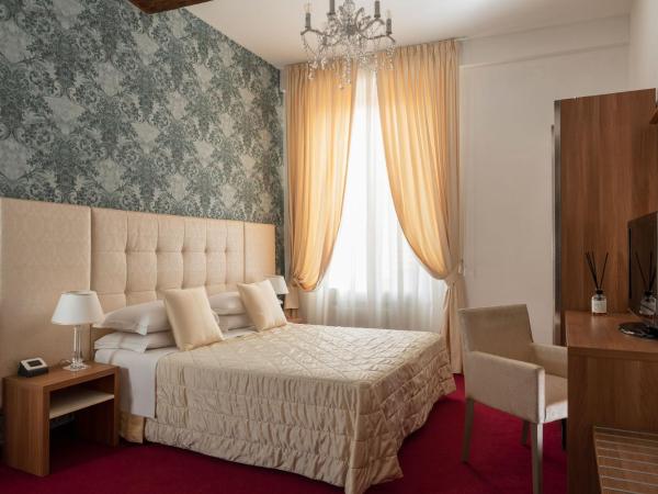 Albergo Rossini 1936 Small & Charming : photo 7 de la chambre chambre double deluxe