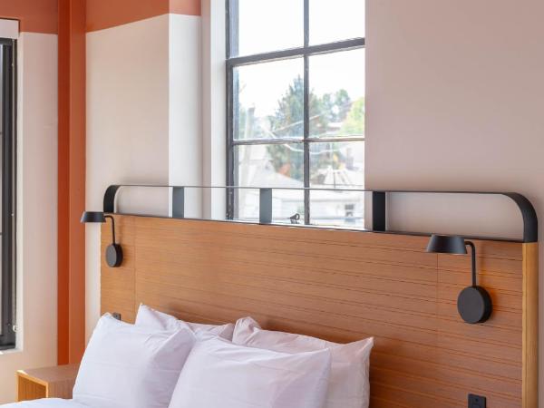 The Myriad Hotel : photo 2 de la chambre chambre lit king-size standard