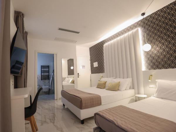 Hotel Cenisio : photo 9 de la chambre chambre triple supérieure