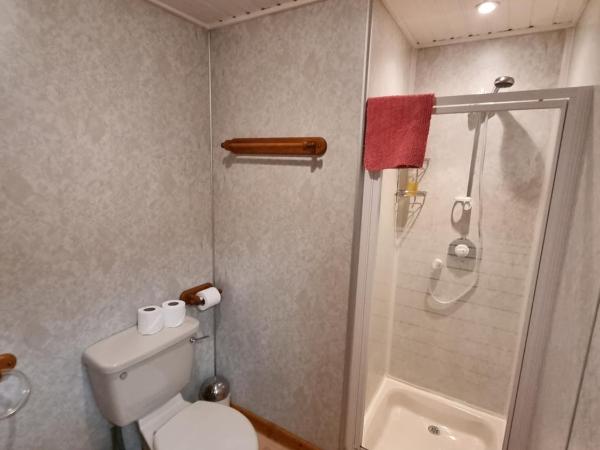 The Jays Guest House : photo 7 de la chambre chambre lits jumeaux standard avec salle de bains privative séparée