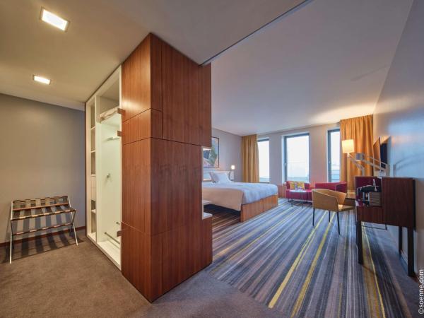 Dorint Kurfürstendamm Berlin : photo 6 de la chambre chambre lit king-size confort