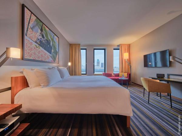 Dorint Kurfürstendamm Berlin : photo 4 de la chambre chambre lit king-size confort