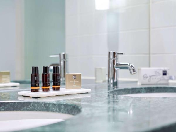 Dorint Kurfürstendamm Berlin : photo 1 de la chambre chambre lit king-size standard