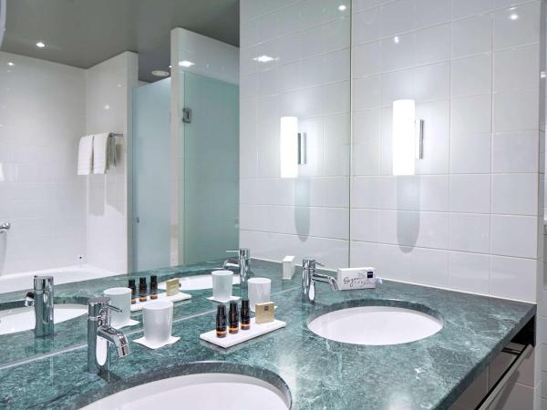 Dorint Kurfürstendamm Berlin : photo 2 de la chambre chambre lit king-size standard