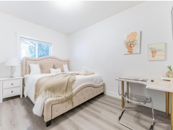 Si & Daniel Home Near YVR Airport & Skytrain Separate Entry Free Parking : photo 1 de la chambre chambre lit king-size