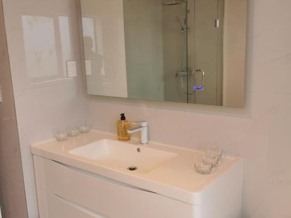 Lovely House in Central Papatoetoe : photo 2 de la chambre maison 5 chambres