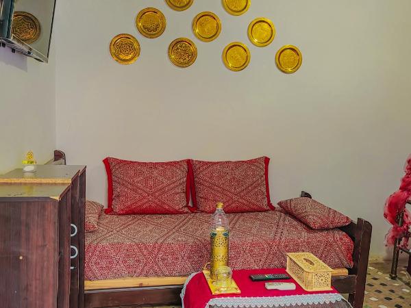 Ryad Zahrat Fes : photo 8 de la chambre chambre double avec salle de bains privative