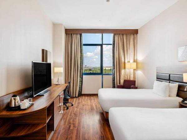 Hilton Garden Inn Sevilla : photo 2 de la chambre chambre double avec 2 lits doubles