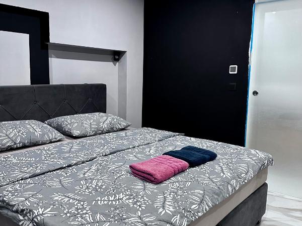 Allegra House : photo 6 de la chambre chambre double avec salle de bains privative