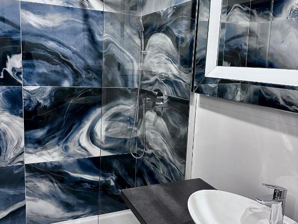 Allegra House : photo 8 de la chambre chambre double avec salle de bains privative