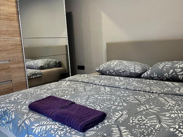 Allegra House : photo 4 de la chambre chambre double avec salle de bains privative