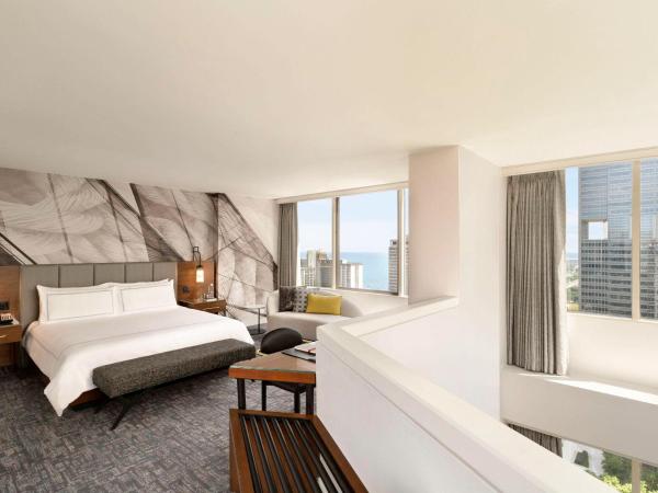 Swissotel Chicago : photo 1 de la chambre skyline duplex loft suite with one king bed - skyline/river view