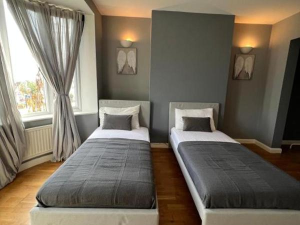 Stunning House 15 min from Wembley arena : photo 4 de la chambre chambre triple