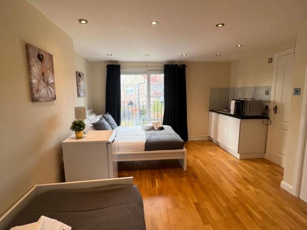 Stunning House 15 min from Wembley arena : photo 3 de la chambre studio familial