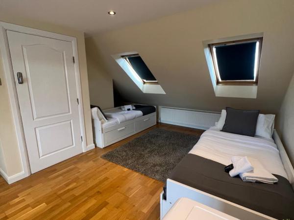 Stunning House 15 min from Wembley arena : photo 7 de la chambre studio familial
