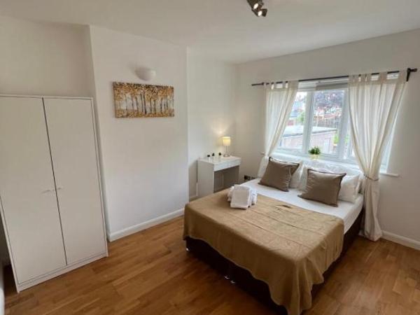 Stunning House 15 min from Wembley arena : photo 4 de la chambre chambre deluxe
