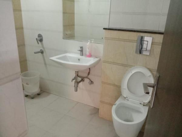 Hotel Royal Mansion - Medicity : photo 3 de la chambre chambre double deluxe (2 adultes + 1 enfant)