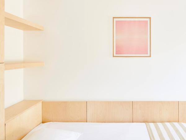 Hôtel California : photo 1 de la chambre chambre simple avec vue sur la colline